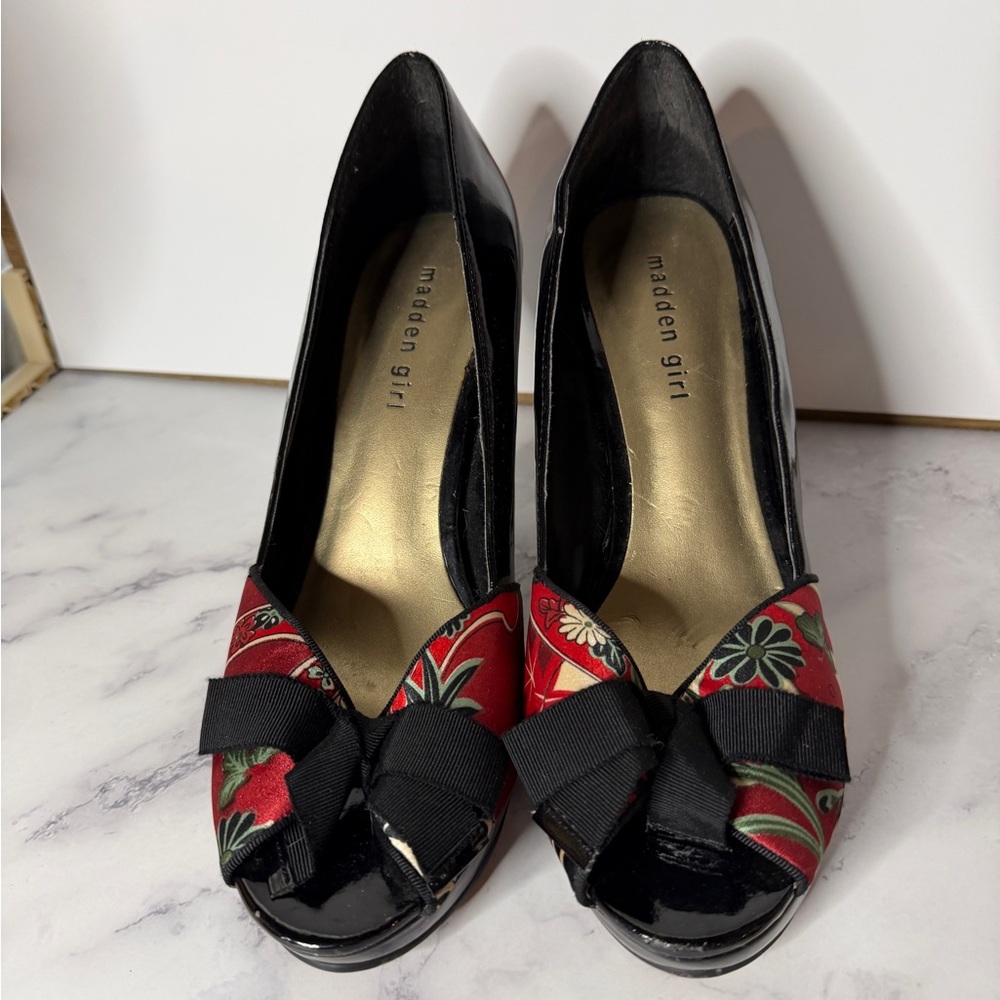 Madden Girl Peep Toe Heels Floral Bow Size 9.5